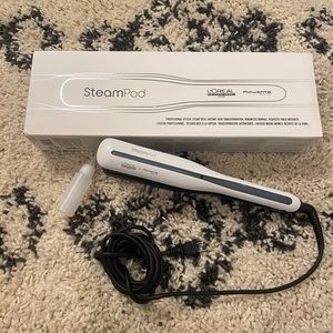 L'ORÉAL STEAMPOD HAIR STRAIGHTENER + CURLING IRON